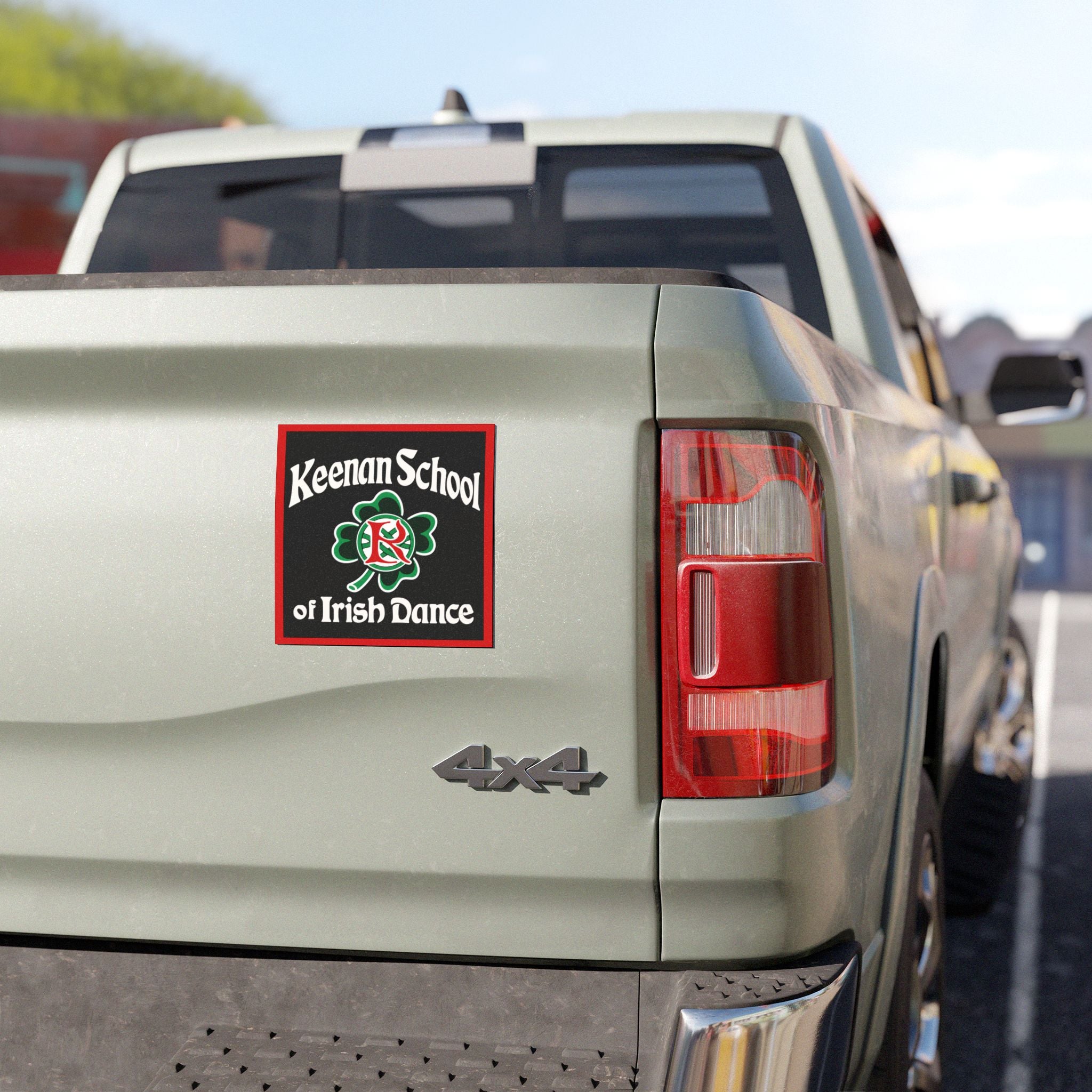Keenan car magnet, size reference