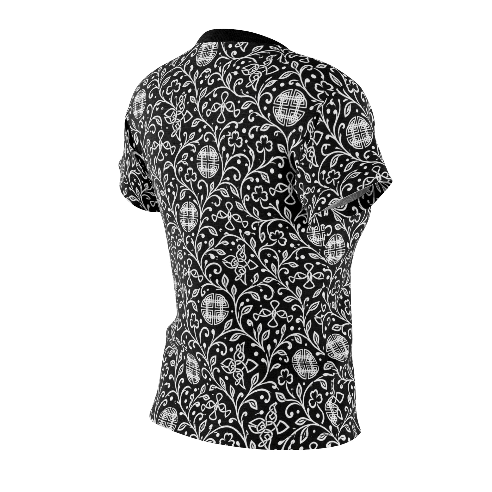Foy Women's Black and White Floral Knot Pattern T-Shirt
