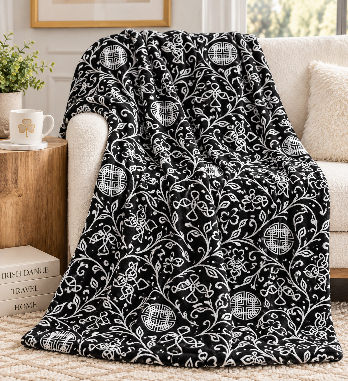 Foy Knot Patterned Velveteen Blanket